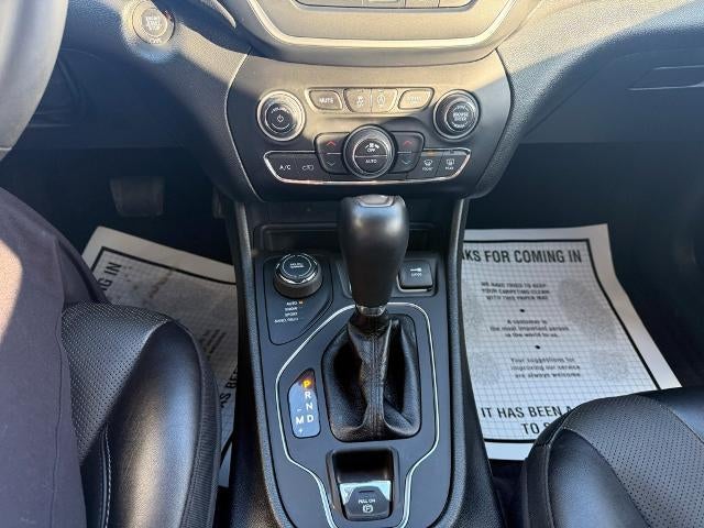 2022 Jeep Cherokee Latitude Lux