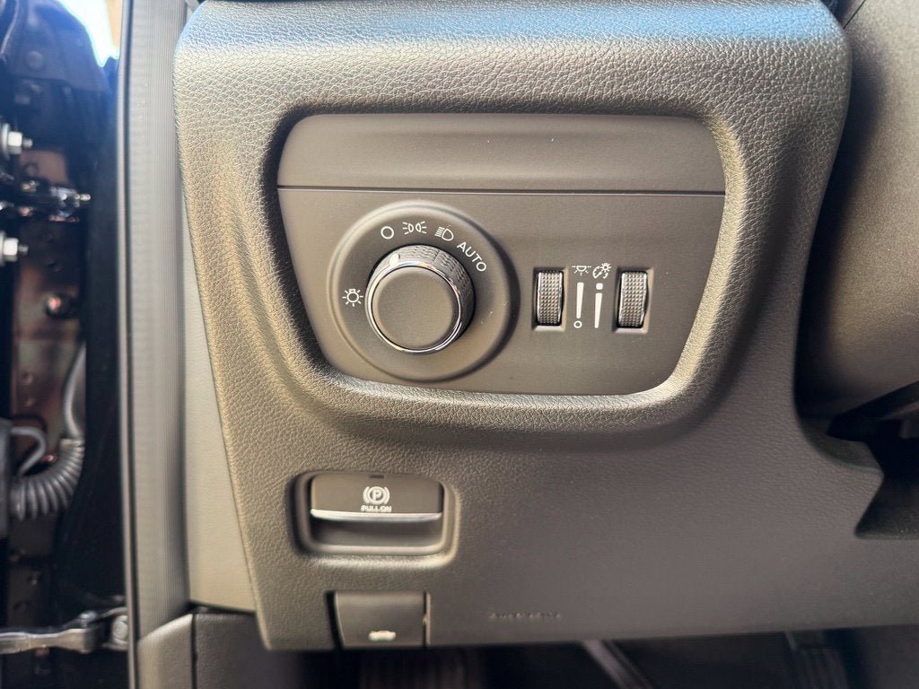 2025 Jeep Grand Cherokee Altitude - Photo 22