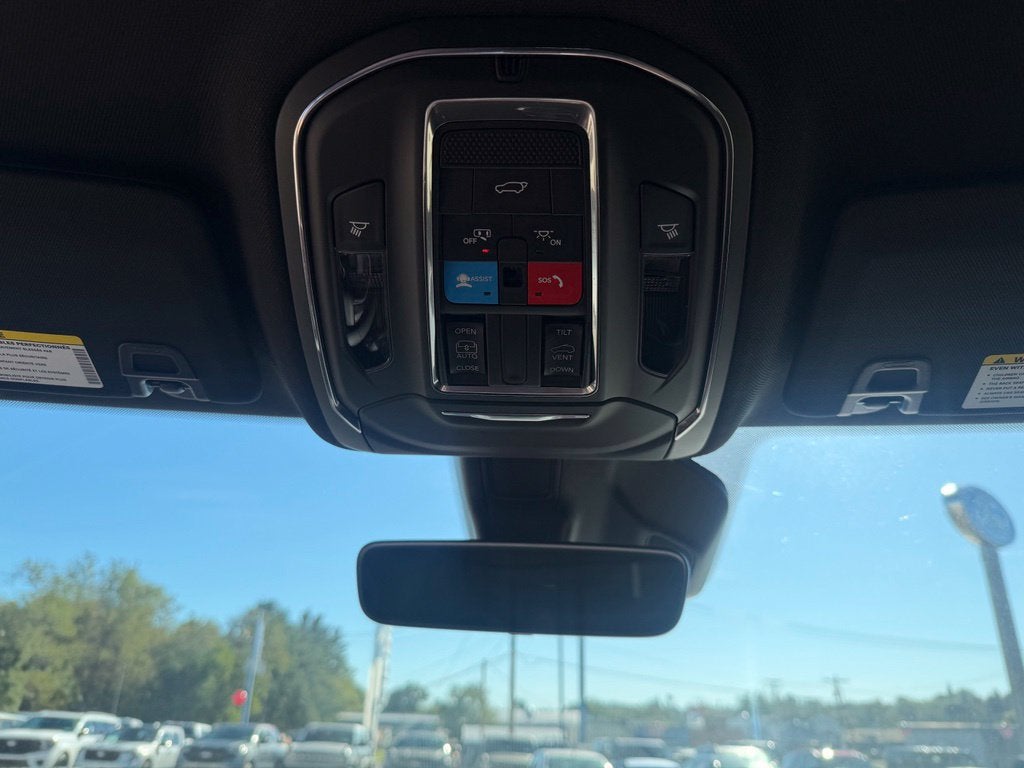 2025 Jeep Grand Cherokee Altitude - Photo 24