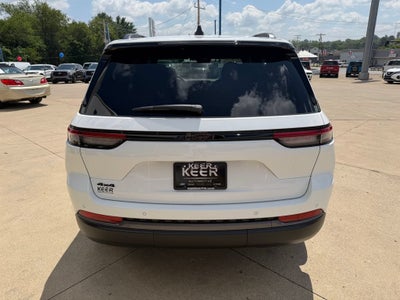 2026 Jeep Grand Cherokee Laredo Altitude