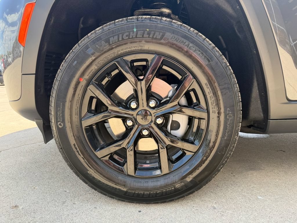 2026 Jeep Grand Cherokee Laredo Altitude