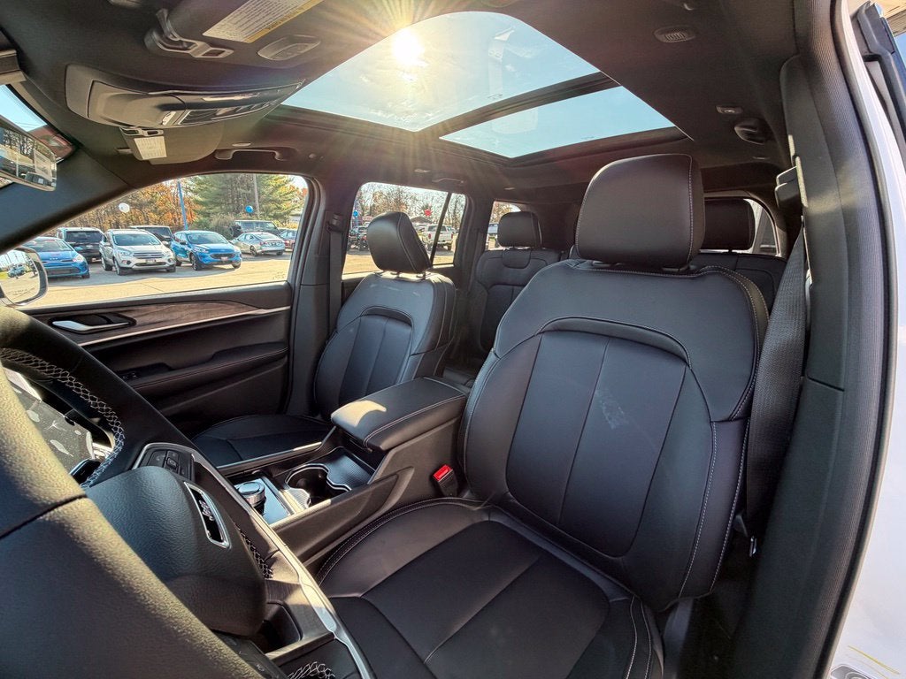 2027 Jeep Grand Cherokee Limited