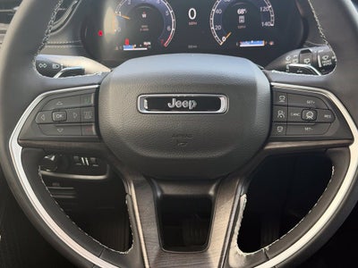 2026 Jeep Grand Cherokee Laredo Altitude
