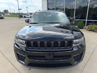 2027 Jeep Grand Cherokee Laredo Altitude
