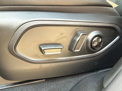 2027 Jeep Grand Cherokee Laredo Altitude