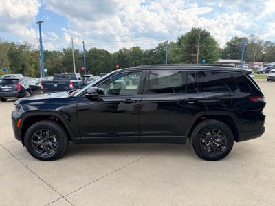 2027 Jeep Grand Cherokee Laredo Altitude