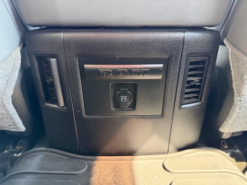 2018 RAM 1500 SLT