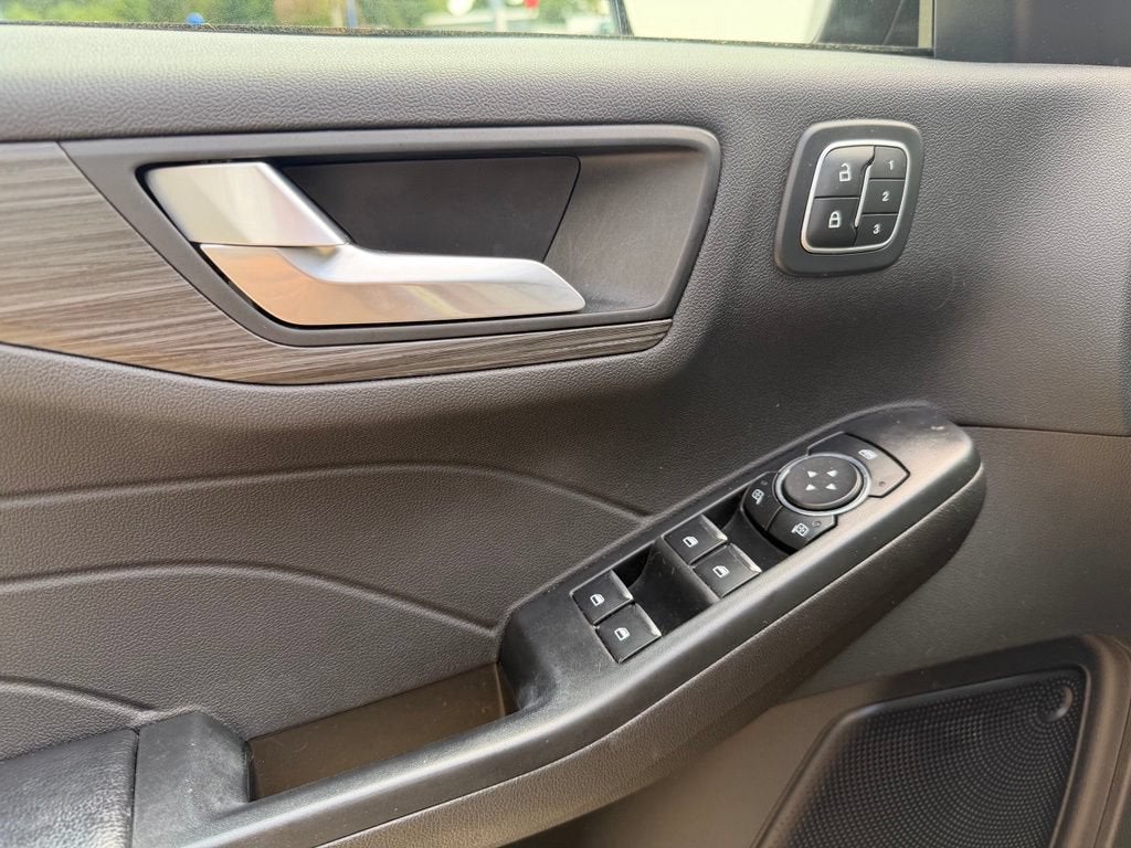 2023 Ford Escape Platinum