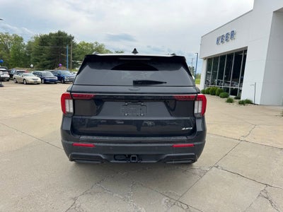 2025 Ford Explorer ST-Line