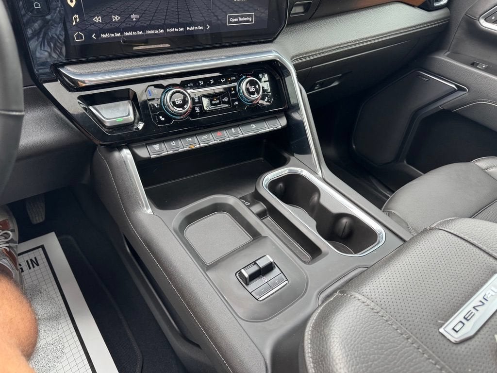 2025 GMC Sierra 2500HD Denali