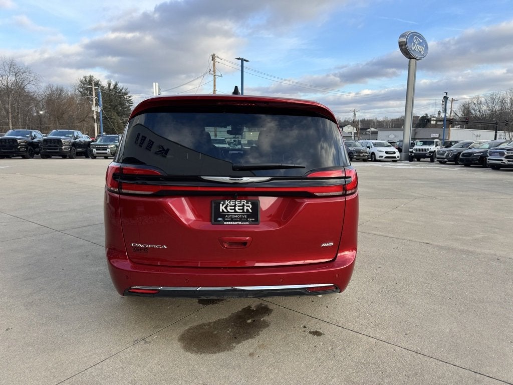 2026 Chrysler Pacifica Select