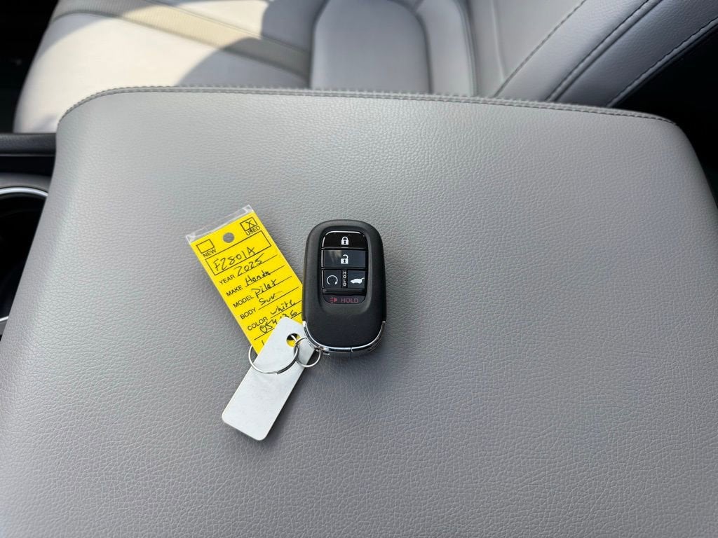 2025 Honda Pilot Touring